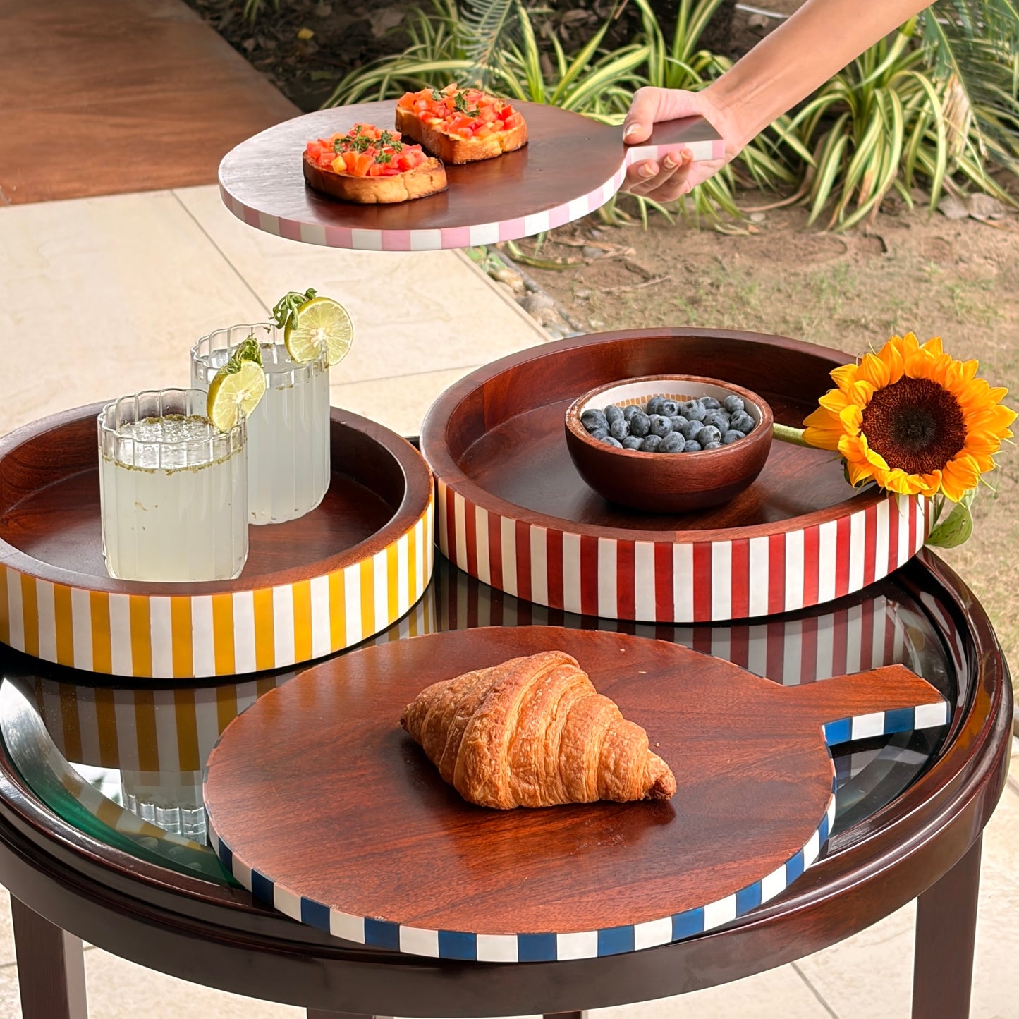 Sunny Stripes Round Tray